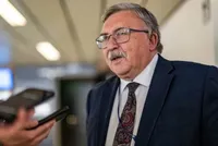 اولیانوف: آمریکا با ادامه جنگ در ایران می‌خواهد اشتباه راهبردی خود را جبران کند