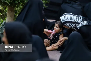 محرم ۱۴۰۴ | عکس‌هایی از عزاداری در خانه تاریخی شیخ‌الاسلام - اصفهان