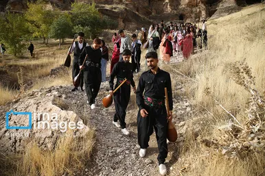 گزارش تصویری | جشن جهانی «مهرگان» در غار کرفتو