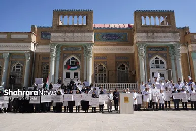 گزارش تصویری | تجمع جامعه پزشکی مشهد در بیمارستان امام رضا (ع) در اعتراض به نسل کشی رژیم صهیونیستی در غزه