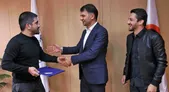 مدیر پرسپولیس به استقلال مربی معرفی کرد!