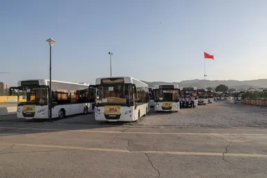آیین رونمایی از 30 دستگاه میدل باس