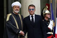 ادعای رئیس‌جمهور فرانسه: با عمان برای مین‌روبی تنگه هرمز همکاری می‌کنیم