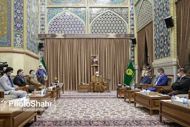 اهدای مدال‌های حسین رضازاده به موزه آستان قدس رضوی