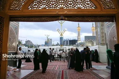 عکس| سفره افطار در حرم مطهر رضوی در شب میلاد امام حسن مجتبی(ع)