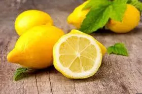 خواص شگفت&zwnj;انگیز لیموترش در کاهش علائم قبل از قاعدگی