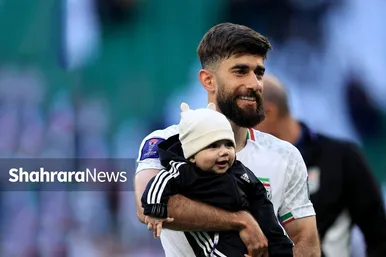 شادی بازیکنان تیم ملی پس از پیروزی مقابل ژاپن