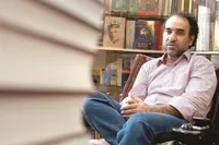 آخرین خبر از وضعیت «رضا امیرخانی» (۱۷ آذر ۱۴۰۴) + عکس