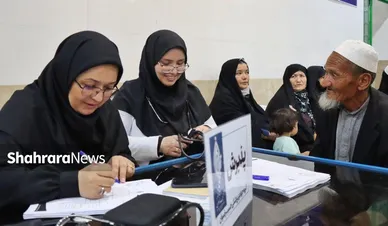 عکس‌هایی از آغاز معاینه پزشکی رایگان ۵ هزار مهاجر افغانستانی در مشهد