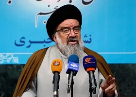 آیت&zwnj;الله خاتمی: گرانی&zwnj;ها "افسارگسیخته و رنج&zwnj;آور" شده&zwnj; است| انتظار تدابیر موثرتری برای رفع گرانی&zwnj;ها داریم