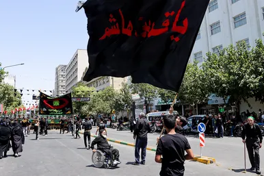  عزاداری روز عاشورا در مشهد