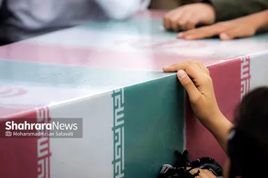 آخرین روز اعتکاف نوجوانان دهه هشتادی در حرم مطهر رضوی