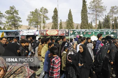 عکس‌هایی از مراسم سالگرد شهادت حاج قاسم سلیمانی در گلزار شهدای کرمان