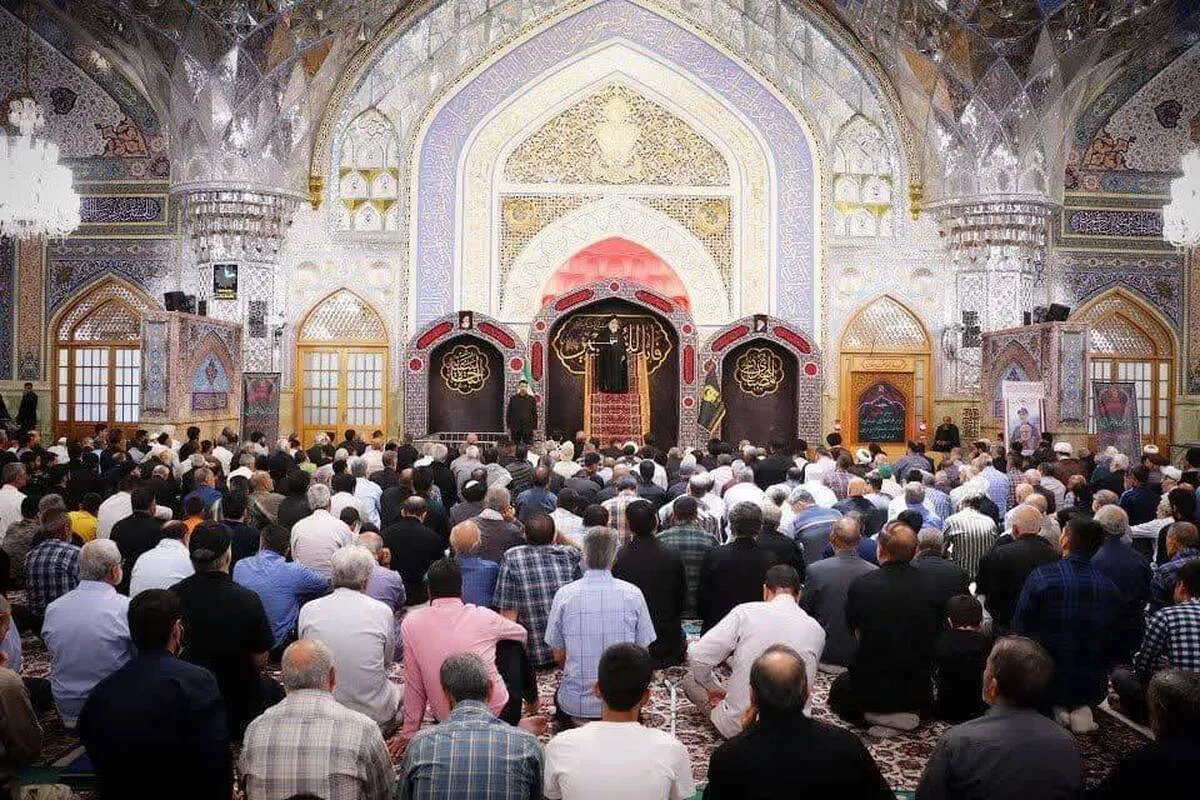 آیت‌الله علم‌الهدی: پیشرفت دولت به‌موازات مقابله با جنگ ترکیبی بوده است| معیشت مردم باید پایدار شود