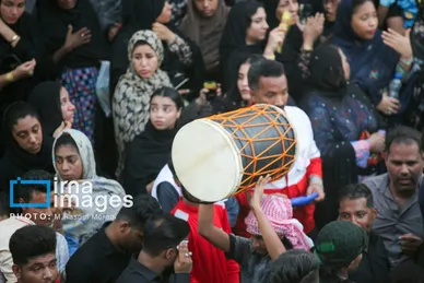 محرم ۱۴۰۴ | عکس‌هایی از آیین سنتی «عَلَم پیغمبر» در میناب