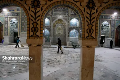 بارش برف زمستانی در حرم مطهر رضوی
