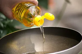 ماجرای تبلیغ روغن&zwnj;های سه کاره در تلویزیون