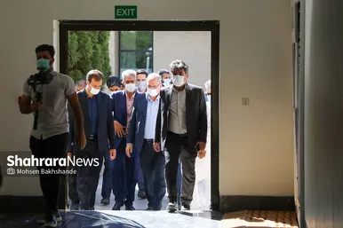 بازدید وزیر بهداشت از شرکت سرم‌سازی ثامن مشهد