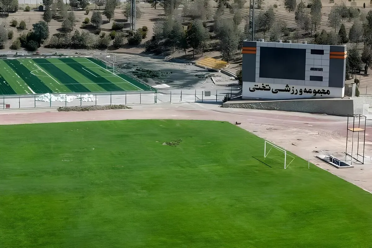 کوچ استقلال و پرسپولیس به تختی
