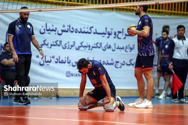 مسابقه تیم‌های نیان الکترونیک و شهرداری ارومیه در لیگ برتر والیبال