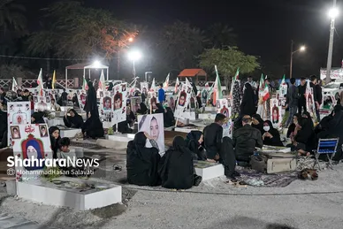 گزارش تصویری | گلزار شهدای میناب در آخرین جمعه ماه فروردین