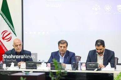 امضای سند همکاری تامین ریل ملی خطوط قطارشهری مشهد