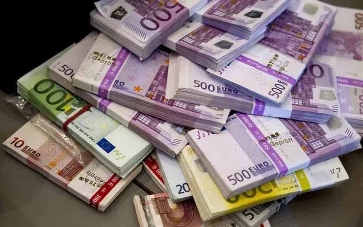 طرح پیش‌فروش «یورو» در بازار + جزئیات
