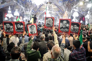 اجتماع مردمی «وعده صادق» در حرم مطهر رضوی