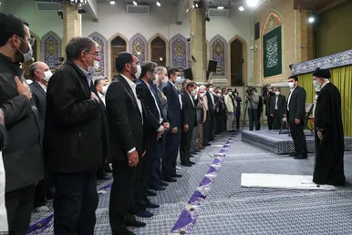 دیدار شاعران و اساتید ادبیات فارسی با رهبر انقلاب