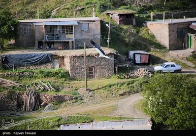ایران زیباست | همزیستی لک‌لک‌ها و انسان در روستای دره‌تفی - مریوان