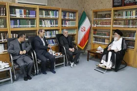 آیت&zwnj;الله علم&zwnj;الهدی: فرهنگ&zwnj;سازی با بگیر و ببند محقق نمی&zwnj;شود| پیام آزادگان، تصویر کامل شجاعت و ایثار است
