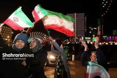 شادی مردم مشهد بعد از برد تیم ملی ایران مقابل ژاپن