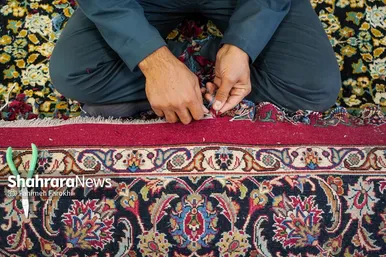 عکس | کارگاه تولید فرش‌های حرم مطهر رضوی