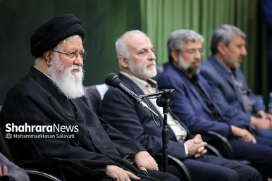 دیدار خبرنگاران و اصحاب رسانه با آیت الله علم الهدی به مناسبت روز خبرنگار