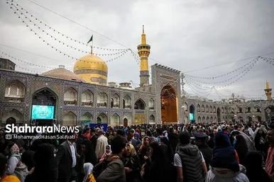 تحویل سال ۱۴۰۳ در حرم مطهر امام رضا (ع) و خیابان‌های منتهی به حرم