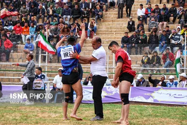 مسابقات کشتی با چوخه اسفراین