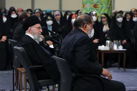 شاعر افغانستانی: ما رهبری را تنها رهبر ایران نمی&zwnj;دانیم