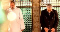 ویدئو| ماجرای دعوت شهید رئیسی از شهید سلیمانی برای غبار روبی ضریح امام رضا (ع)