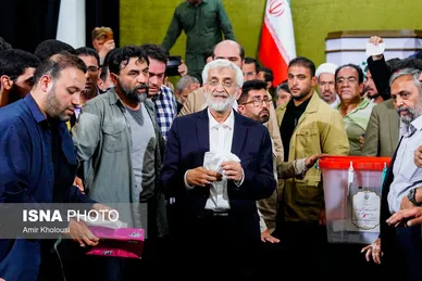 عکس‌هایی از پزشکیان و جلیلی پای صندوق رای در مرحله دوم انتخابات