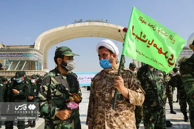 صبحگاه مشترک نیرو‌های مسلح در مسجد جمکران