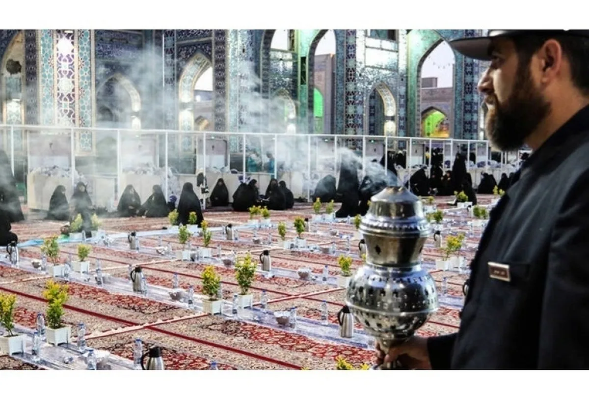 میزبانی از اقشار خدمتگزار جامعه در ضیافت «سفره‌ پدری» امام‌رضا(ع)
