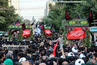 تشییع پیکر مطهر ۵ شهید مدافع حرم در مشهد