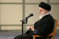 انتصاب احمدیان و شمخانی به عنوان نمایندگان رهبری در شورای دفاع