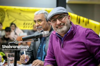 گپ و گفت منصور ضابطیان با موضوع کتاب جدیدش با عنوان «دو دستی»