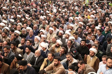 حضور و سخنرانی رهبر انقلاب در اجتماع زائران و مجاوران حرم مطهر رضوی- ۳