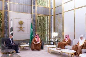 نخست&zwnj;وزیر پاکستان در جده با ولیعهد عربستان دیدار کرد
