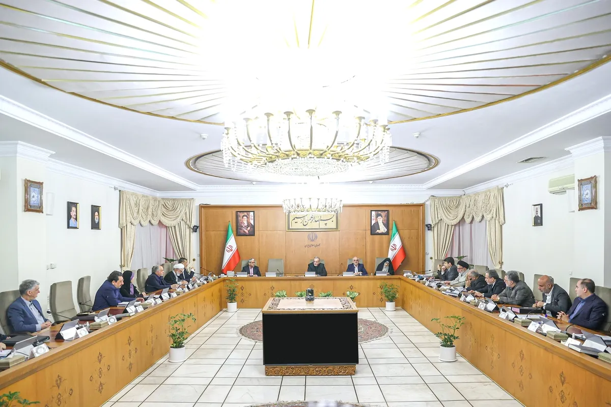 پزشکیان در اولین جلسه هیئت دولت سال ۱۴۰۴: تلاش می‌کنیم منویات رهبری را عملیاتی کنیم