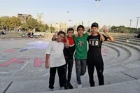 ۴هزار درنای کاغذی در بوستان کوهسنگی مشهد صدای فریاد مظلومیت کودکان غزه است