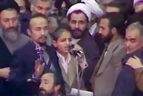 درباره محمد اصفهانی، قاری مراسم استقبال از امام خمینی (ره) در سال ۱۳۵۷ | هنرمندی که &laquo;اصفهانی&raquo; شد