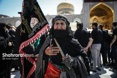 گزارش تصویری | دسته‌های عزاداری ظهر تاسوعا در حرم مطهر رضوی (۳ تیرماه ۱۴۰۵)